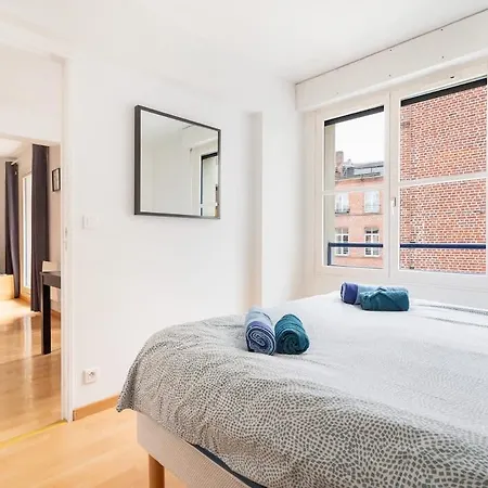 Apartament Old Town With Parking And Balcony Lille