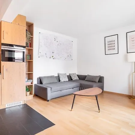 Apartment Old Town With Parking And Balcony *